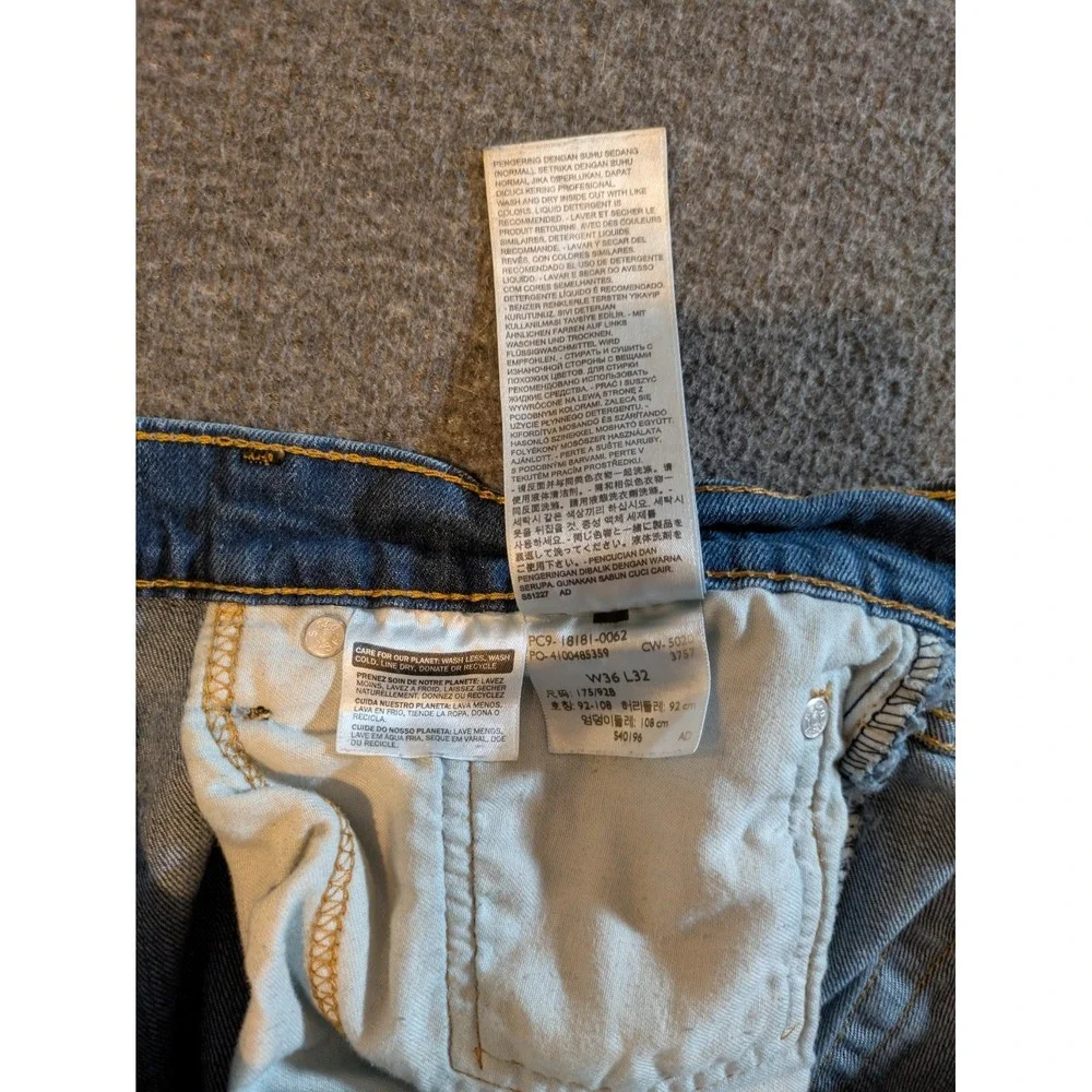Levi's Jeans Mens 541 Denim Straight Leg Size 36x32 Medium Wash
